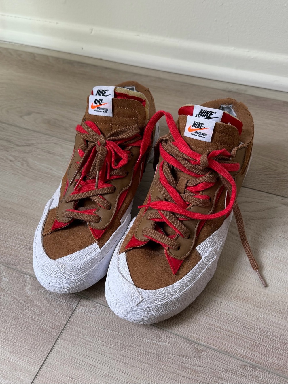 Nike Blazer Low in sacai British Tan